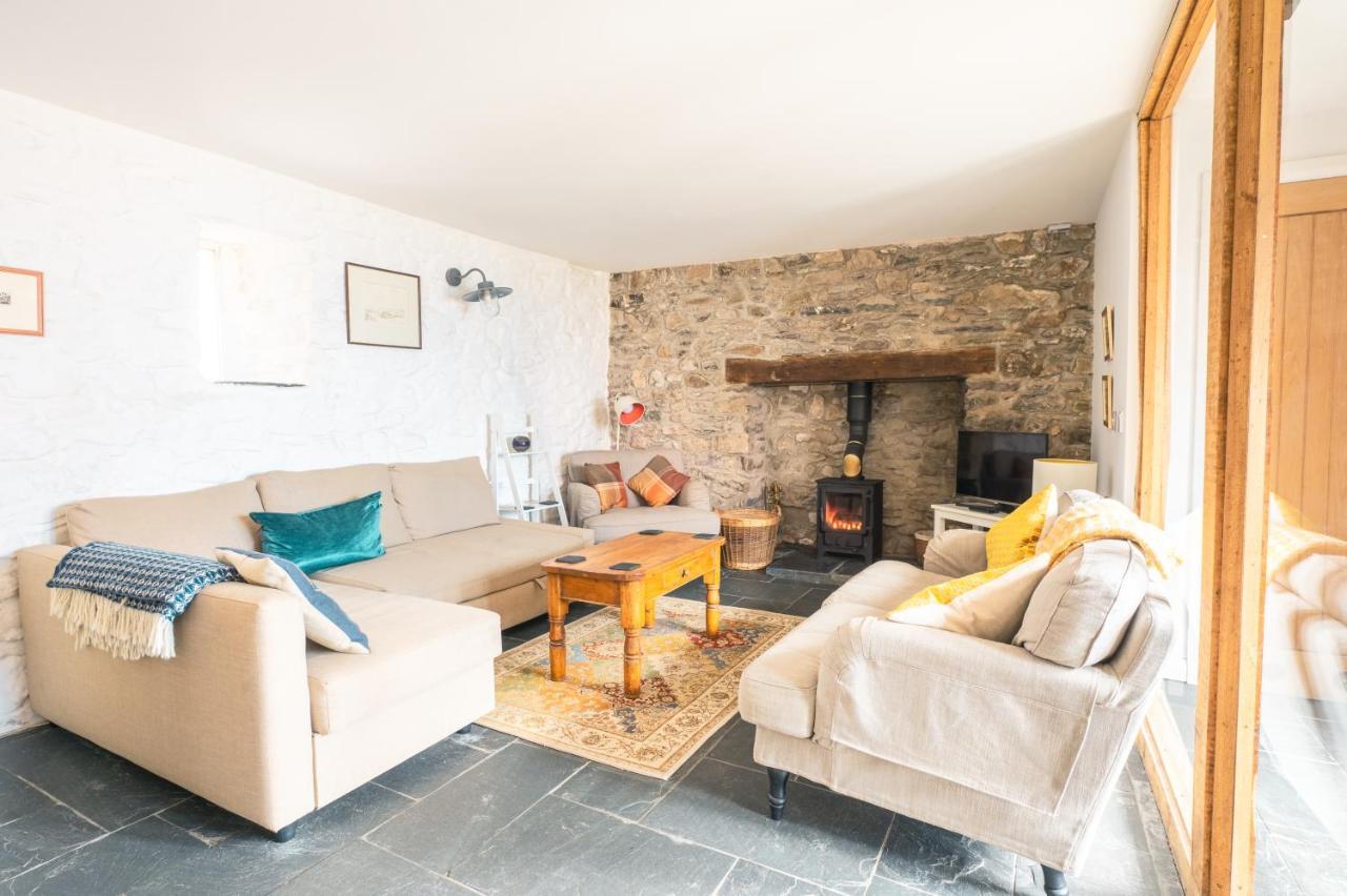 St Davids Hideaway With Roll-Top Bath & Log Burner Exterior foto